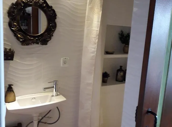 Casinha De Campo- Quintinha Dos Cavalos- *